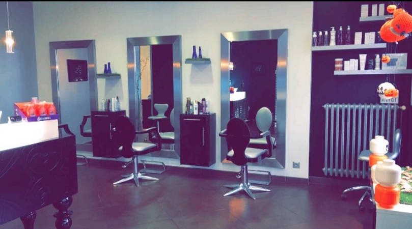 A l\'air libre: salon de coiffure tendance à Aix les Bains A l\'air libre: salon de coiffure tendance à Aix les Bains